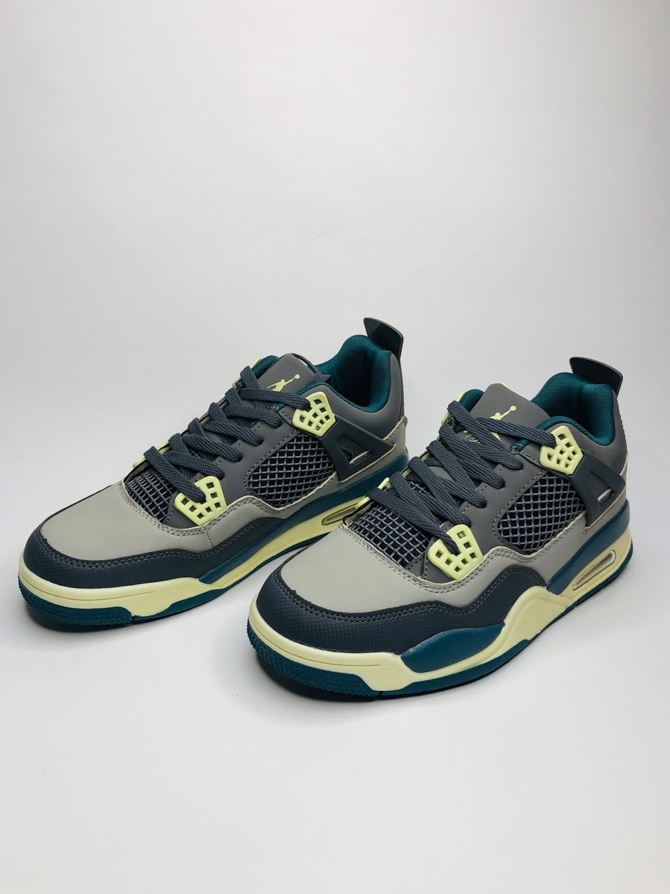 Air Jordan 4 style sneakers